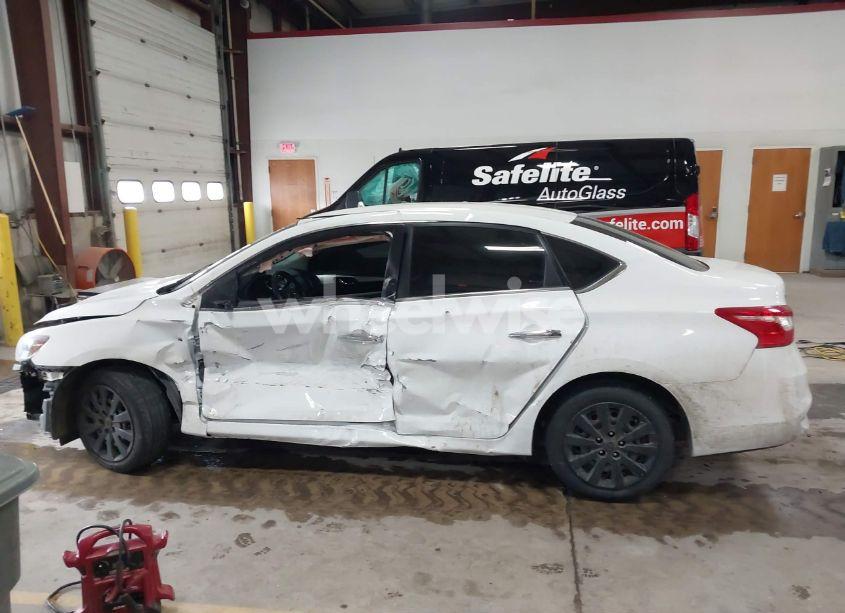 Photo 15 of 2018 Nissan Sentra S (VIN 3N1AB7AP7JY256777)