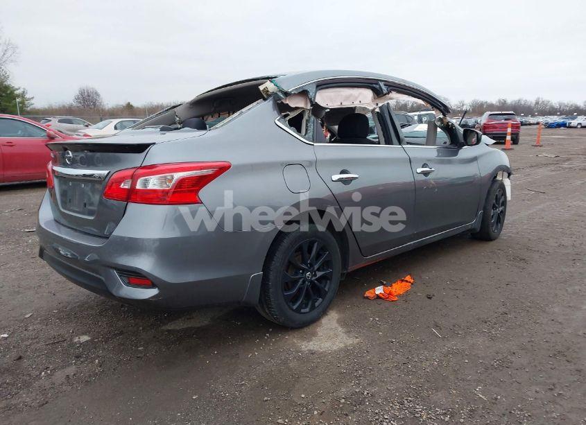 Photo 4 of 2018 Nissan Sentra S (VIN 3N1AB7AP7JY265334)