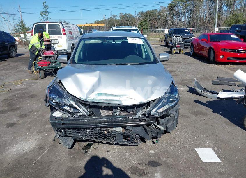 Photo 12 of 2018 Nissan Sentra SR (VIN 3N1AB7AP7JY280089)