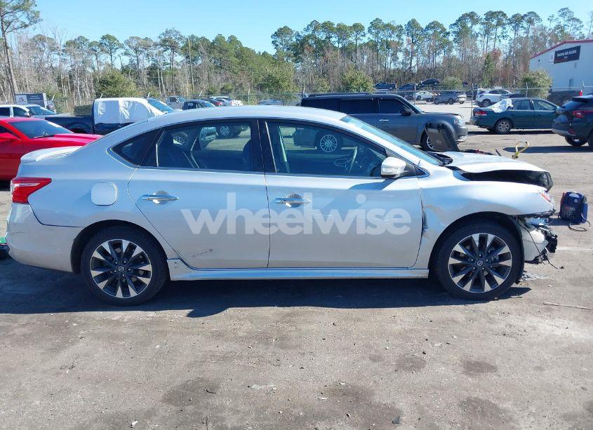 Photo 13 of 2018 Nissan Sentra SR (VIN 3N1AB7AP7JY280089)