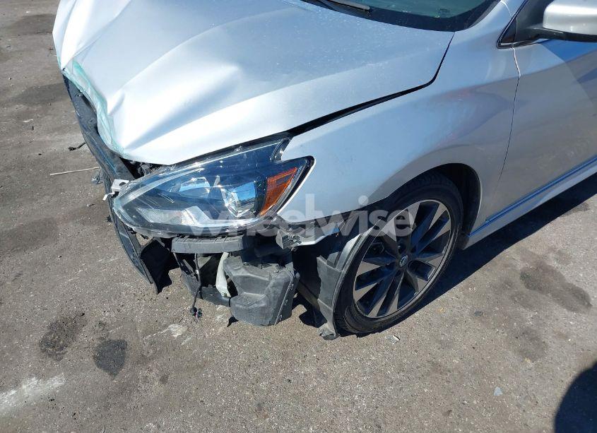 Photo 6 of 2018 Nissan Sentra SR (VIN 3N1AB7AP7JY280089)