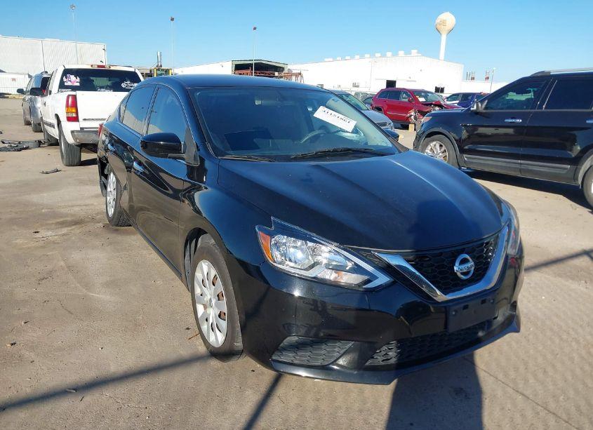 2018 Nissan Sentra S (VIN 3N1AB7AP7JY305170) main photo