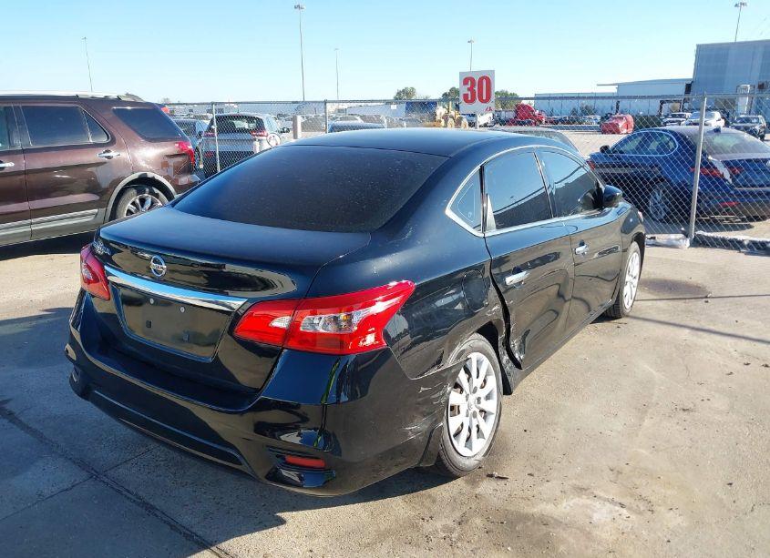 Photo 4 of 2018 Nissan Sentra S (VIN 3N1AB7AP7JY305170)