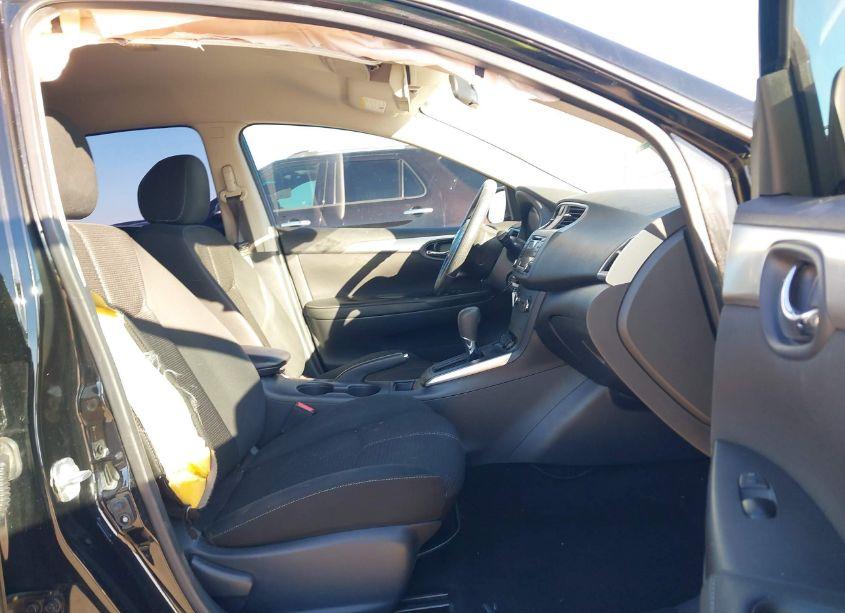 Photo 5 of 2018 Nissan Sentra S (VIN 3N1AB7AP7JY305170)