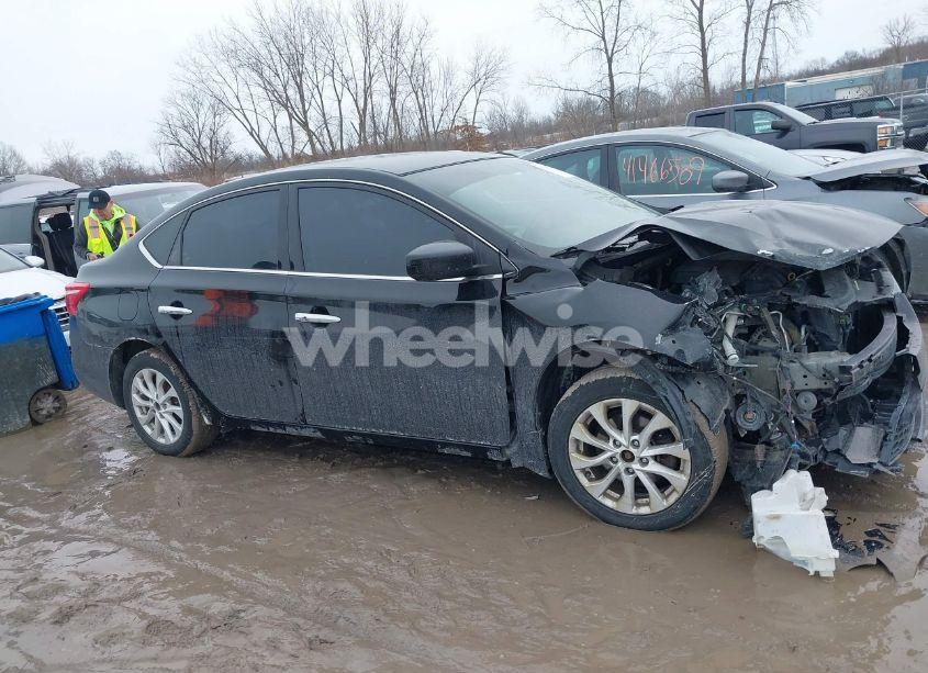 Photo 13 of 2018 Nissan Sentra SV (VIN 3N1AB7AP7JY318226)
