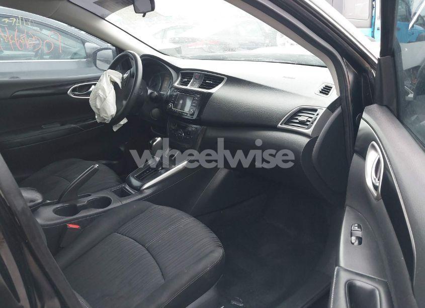 Photo 5 of 2018 Nissan Sentra SV (VIN 3N1AB7AP7JY318226)