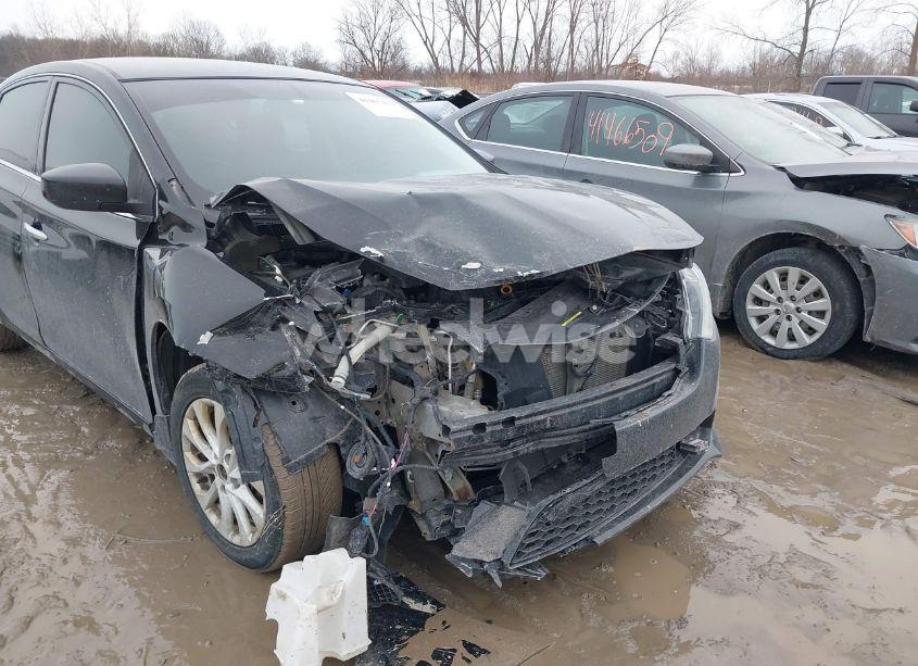 Photo 6 of 2018 Nissan Sentra SV (VIN 3N1AB7AP7JY318226)
