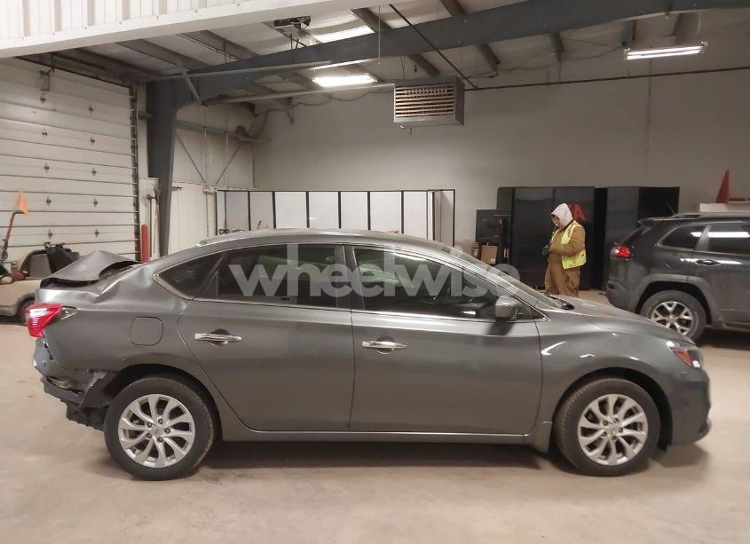 Photo 13 of 2018 Nissan Sentra SV (VIN 3N1AB7AP7JY318761)