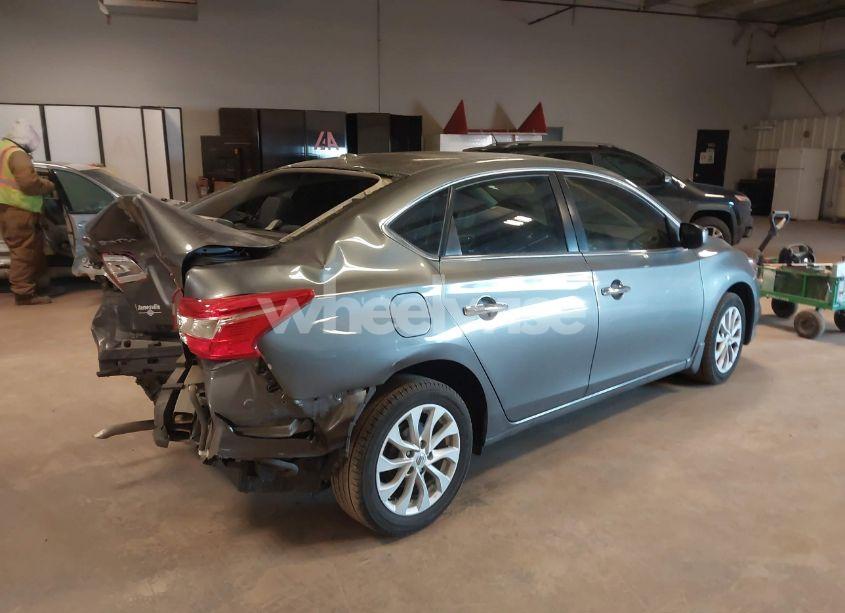 Photo 4 of 2018 Nissan Sentra SV (VIN 3N1AB7AP7JY318761)