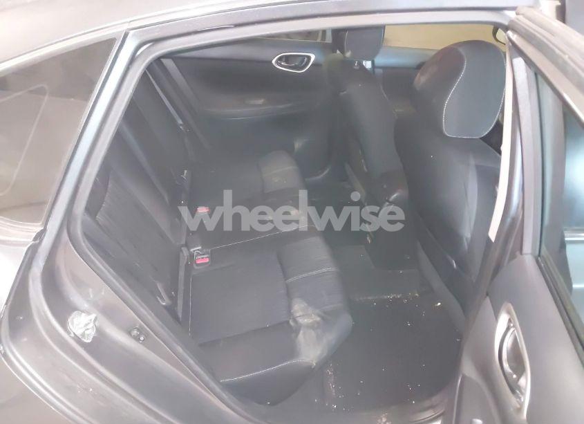 Photo 8 of 2018 Nissan Sentra SV (VIN 3N1AB7AP7JY318761)