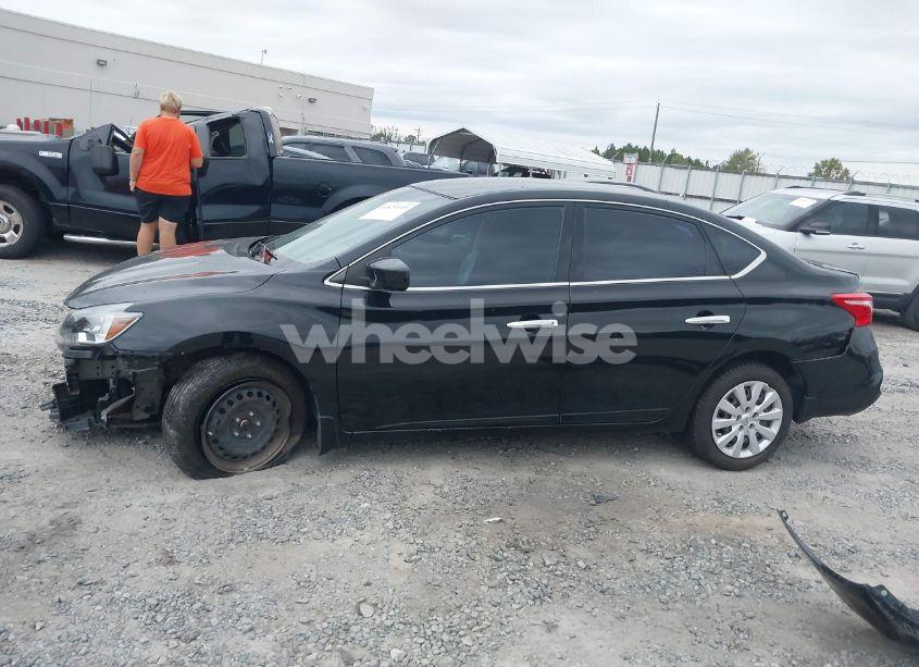 Photo 15 of 2018 Nissan Sentra S (VIN 3N1AB7AP7JY333325)