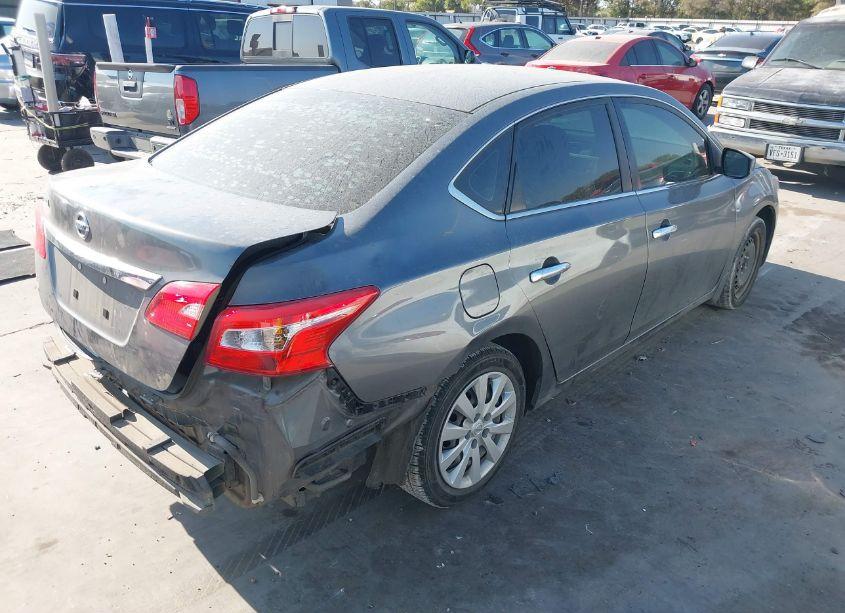 Photo 4 of 2018 Nissan Sentra S (VIN 3N1AB7AP7JY339206)