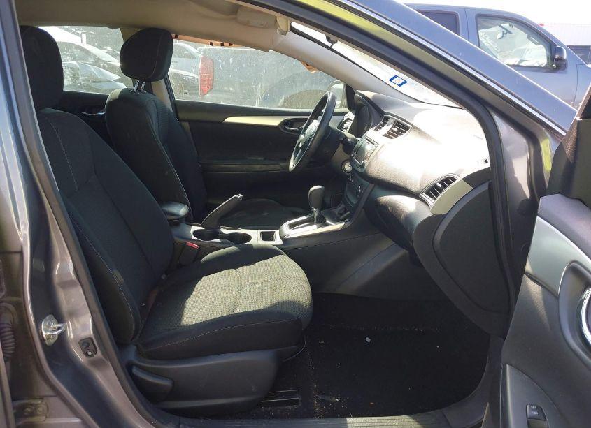 Photo 5 of 2018 Nissan Sentra S (VIN 3N1AB7AP7JY339206)