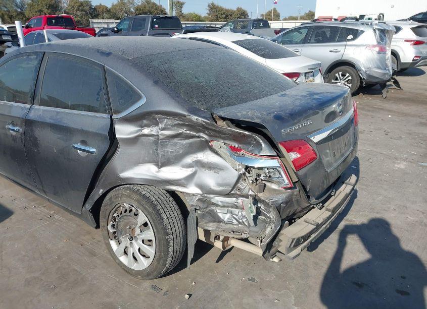 Photo 6 of 2018 Nissan Sentra S (VIN 3N1AB7AP7JY339206)