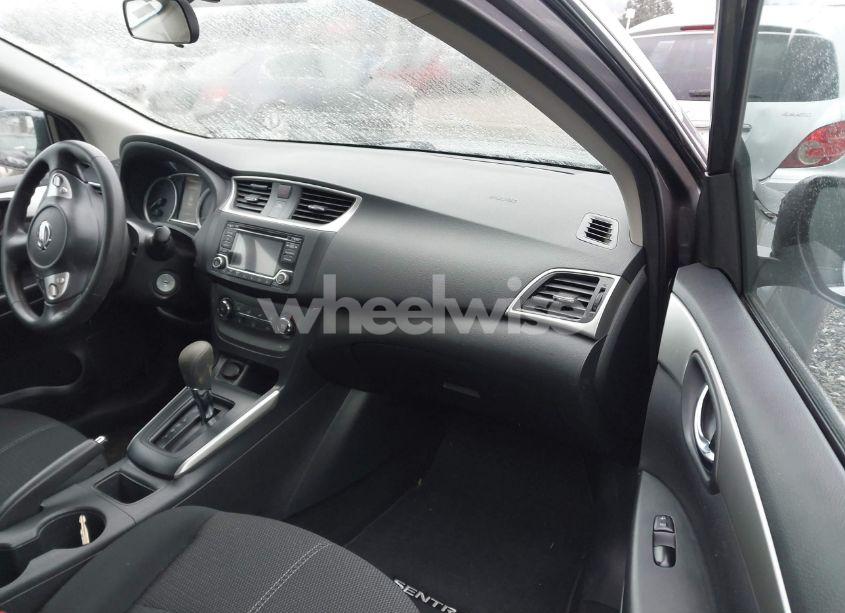 Photo 5 of 2018 Nissan Sentra S (VIN 3N1AB7AP7JY342400)