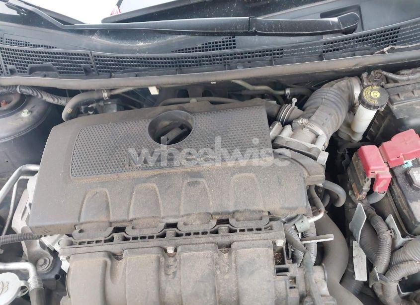Photo 10 of 2019 Nissan Sentra SV (VIN 3N1AB7AP7KL602910)