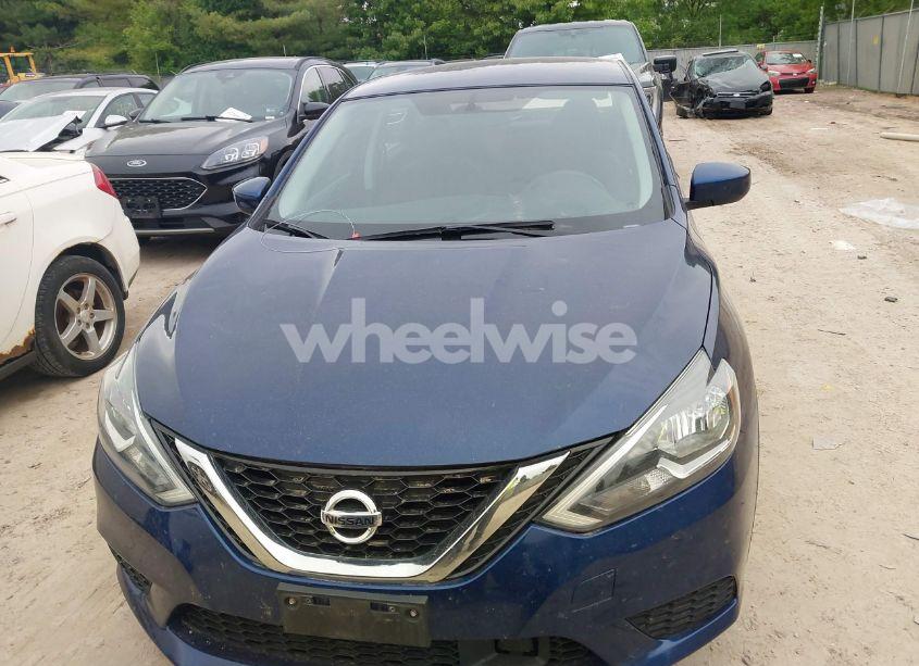 Photo 13 of 2019 Nissan Sentra SV (VIN 3N1AB7AP7KL602910)