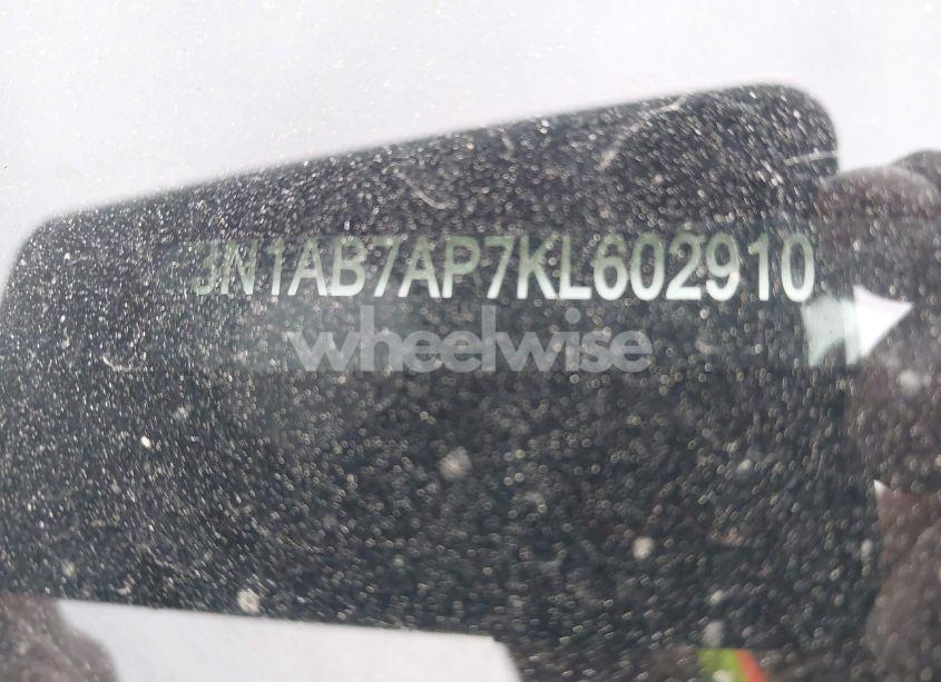 Photo 9 of 2019 Nissan Sentra SV (VIN 3N1AB7AP7KL602910)