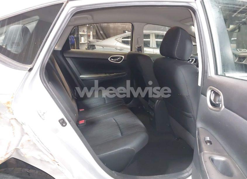 Photo 8 of 2019 Nissan Sentra SV (VIN 3N1AB7AP7KL609257)