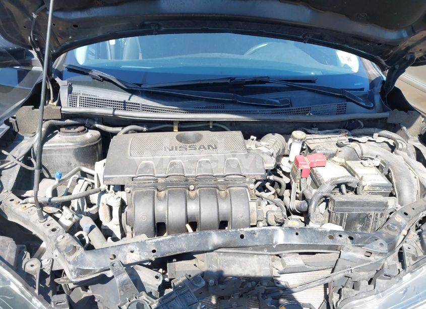 Photo 10 of 2019 Nissan Sentra SV (VIN 3N1AB7AP7KL609467)