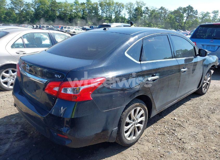 Photo 4 of 2019 Nissan Sentra SV (VIN 3N1AB7AP7KL609467)