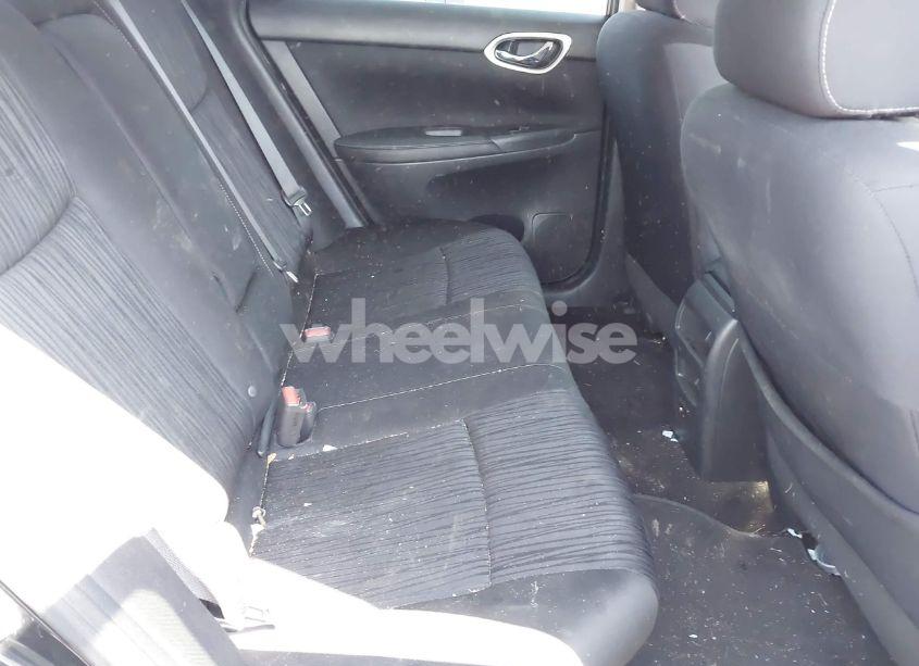 Photo 8 of 2019 Nissan Sentra SV (VIN 3N1AB7AP7KL609467)