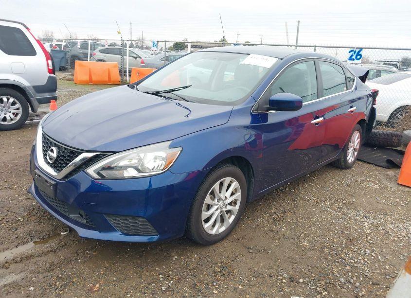 Photo 2 of 2019 Nissan Sentra SV (VIN 3N1AB7AP7KL613230)