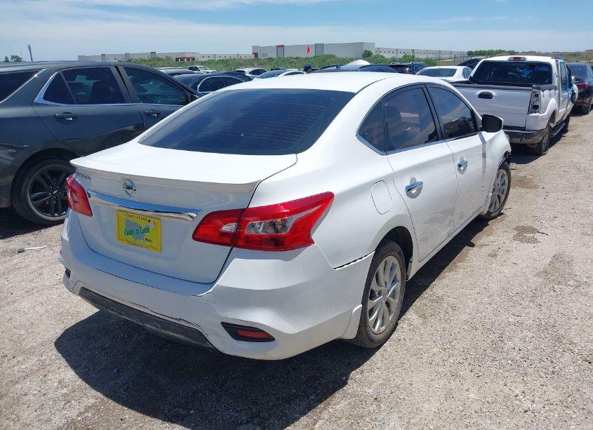 Photo 4 of 2019 Nissan Sentra S (VIN 3N1AB7AP7KY209654)