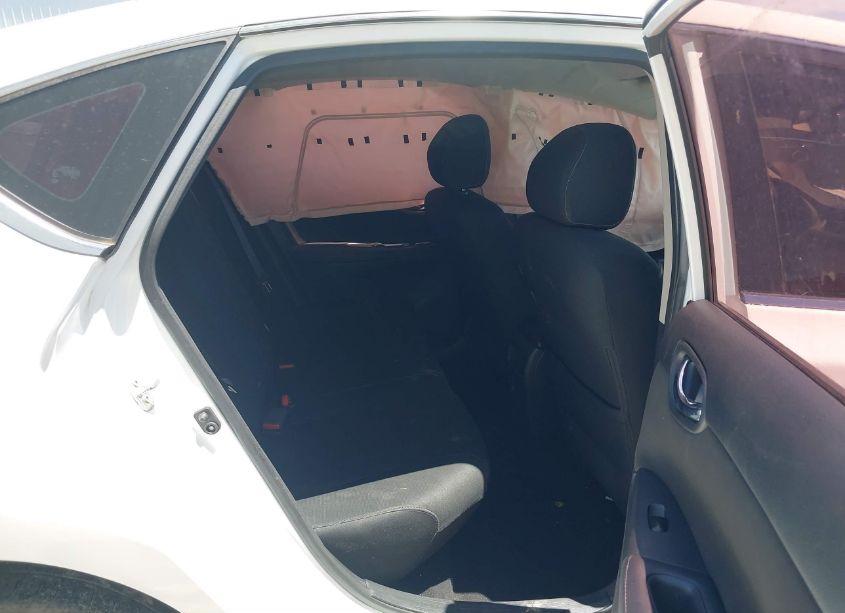 Photo 8 of 2019 Nissan Sentra S (VIN 3N1AB7AP7KY209654)