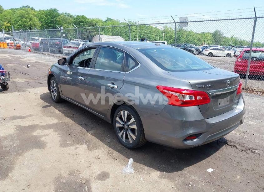 Photo 3 of 2019 Nissan Sentra SV (VIN 3N1AB7AP7KY212778)