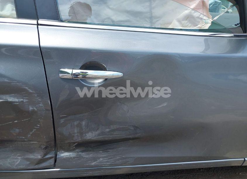 Photo 6 of 2019 Nissan Sentra SV (VIN 3N1AB7AP7KY212778)