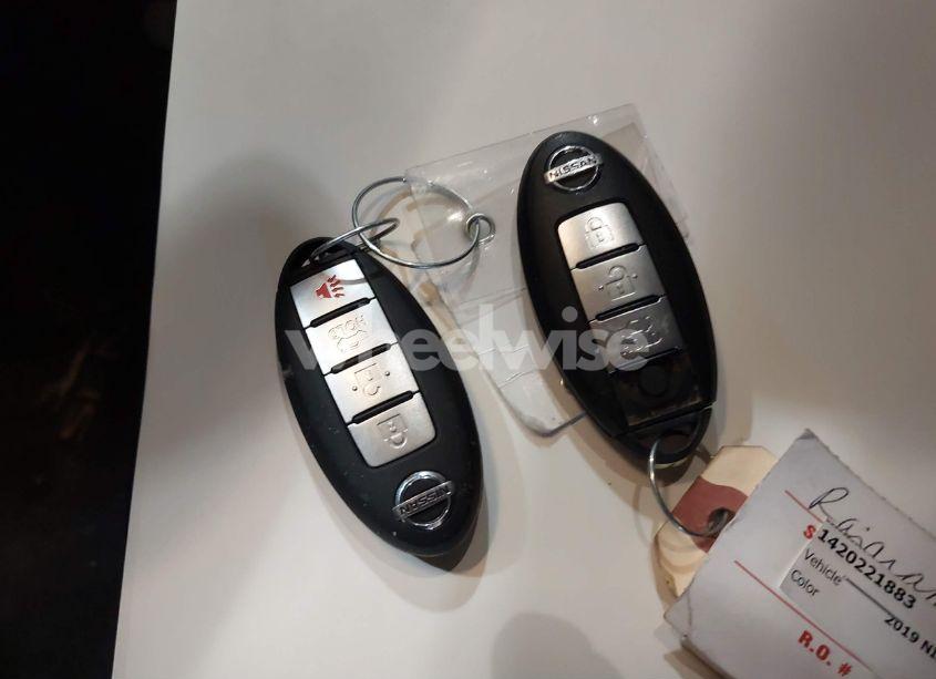 Photo 11 of 2019 Nissan Sentra SV (VIN 3N1AB7AP7KY214434)