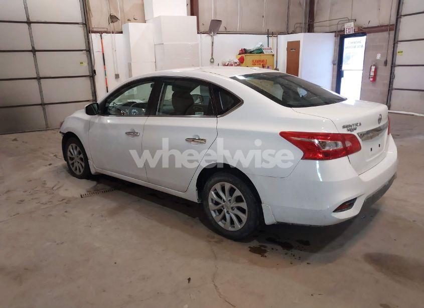 Photo 3 of 2019 Nissan Sentra SV (VIN 3N1AB7AP7KY214434)