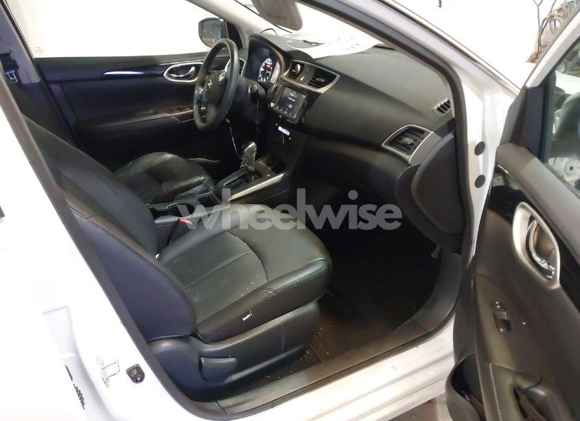 Photo 5 of 2019 Nissan Sentra SV (VIN 3N1AB7AP7KY214434)