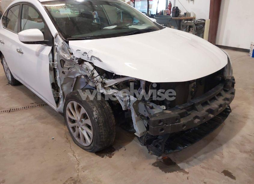 Photo 6 of 2019 Nissan Sentra SV (VIN 3N1AB7AP7KY214434)