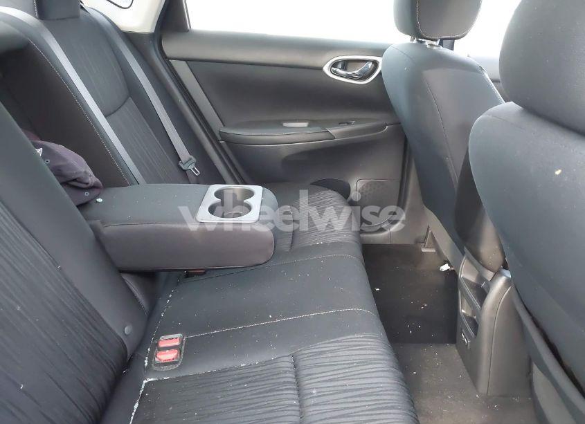 Photo 8 of 2019 Nissan Sentra SV (VIN 3N1AB7AP7KY219455)