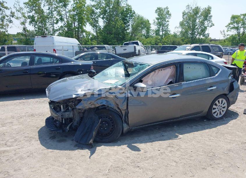 Photo 6 of 2019 Nissan Sentra S (VIN 3N1AB7AP7KY222680)