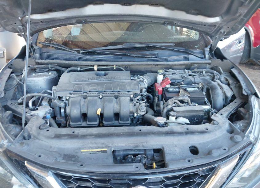 Photo 10 of 2019 Nissan Sentra SR (VIN 3N1AB7AP7KY240094)