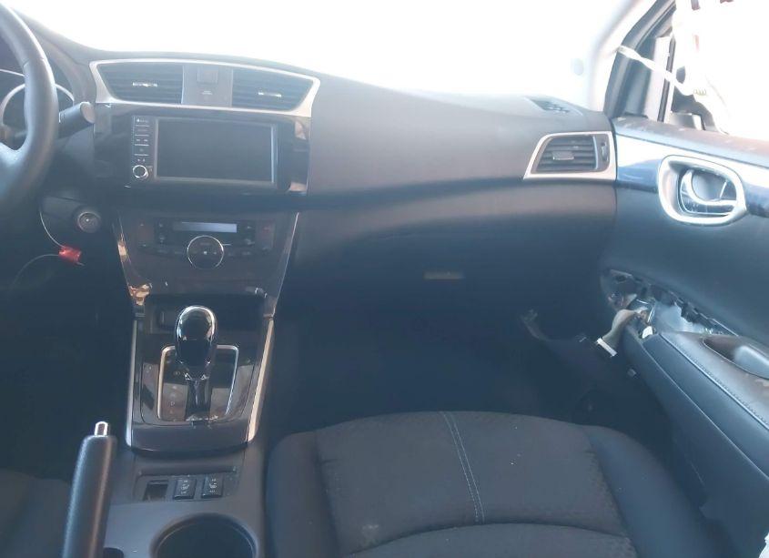 Photo 5 of 2019 Nissan Sentra SR (VIN 3N1AB7AP7KY240094)