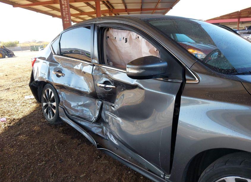 Photo 6 of 2019 Nissan Sentra SR (VIN 3N1AB7AP7KY240094)