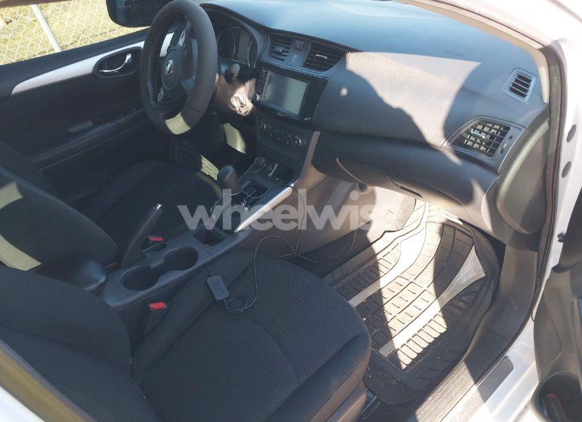 Photo 5 of 2019 Nissan Sentra S (VIN 3N1AB7AP7KY260684)