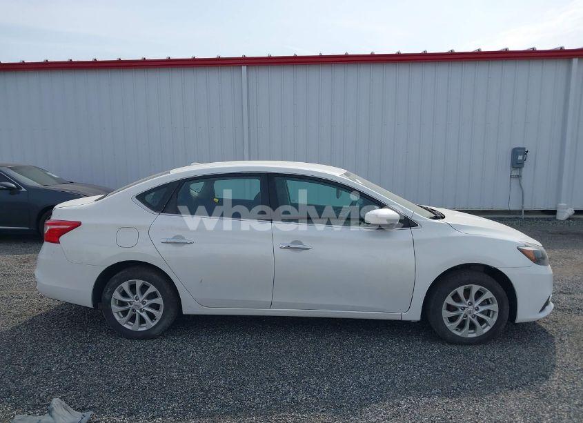 Photo 13 of 2019 Nissan Sentra SV (VIN 3N1AB7AP7KY261205)