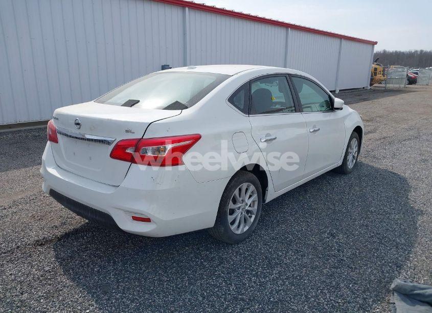 Photo 4 of 2019 Nissan Sentra SV (VIN 3N1AB7AP7KY261205)