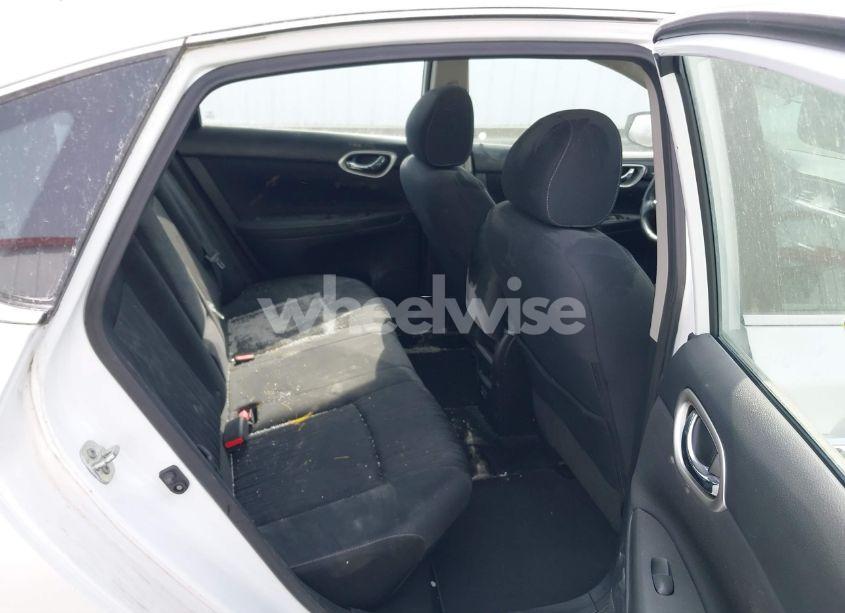 Photo 8 of 2019 Nissan Sentra SV (VIN 3N1AB7AP7KY261205)