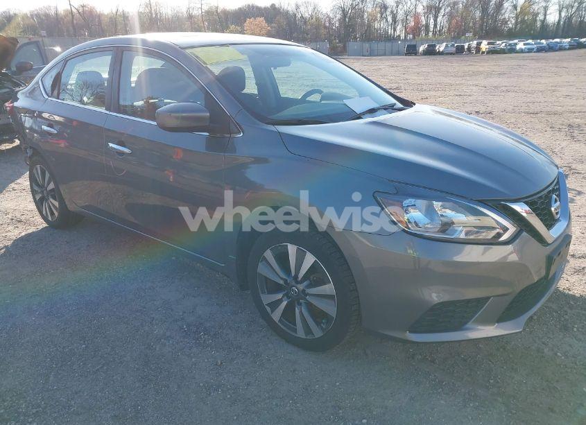 2019 Nissan Sentra SV (VIN 3N1AB7AP7KY267828) main photo