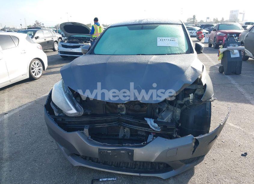 Photo 12 of 2019 Nissan Sentra SV (VIN 3N1AB7AP7KY269305)