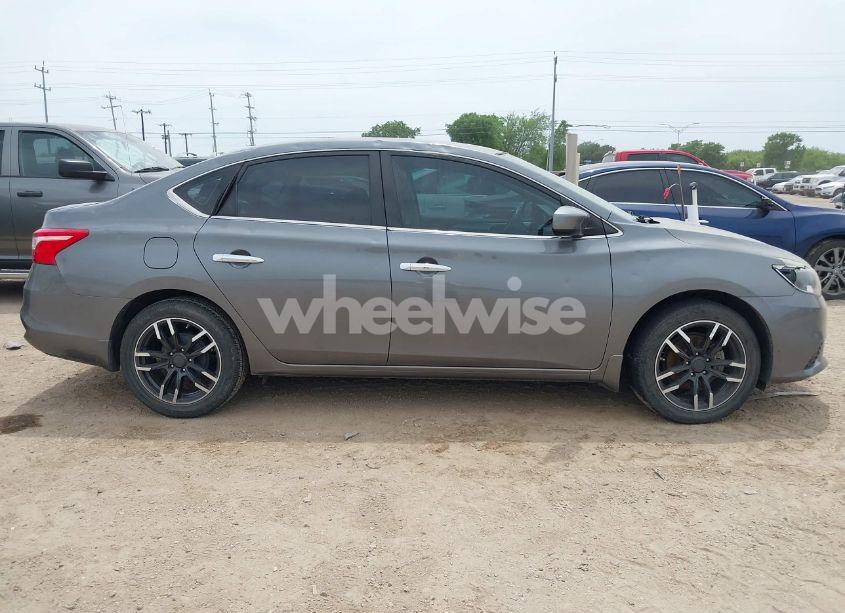 Photo 12 of 2019 Nissan Sentra S (VIN 3N1AB7AP7KY270910)