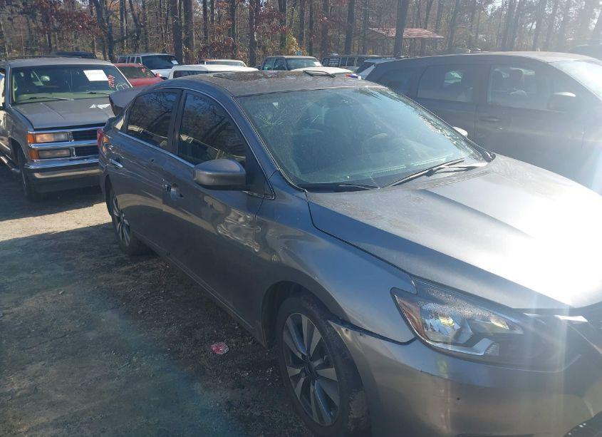 2019 Nissan Sentra SV (VIN 3N1AB7AP7KY274021) main photo