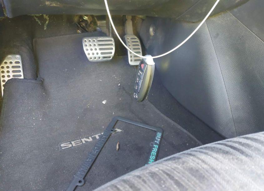 Photo 10 of 2019 Nissan Sentra SV (VIN 3N1AB7AP7KY274021)