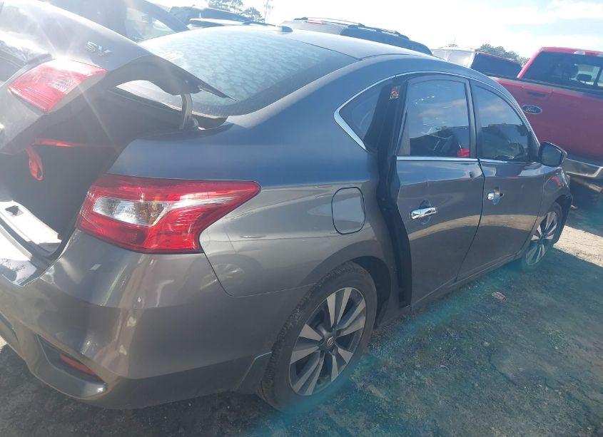 Photo 4 of 2019 Nissan Sentra SV (VIN 3N1AB7AP7KY274021)